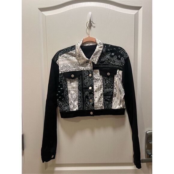 American Bazi Jackets & Blazers - American Bazi Denim Paisley Bandana Graphic Print Jacket size S/M light denim